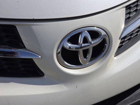 Used 2014 Toyota RAV4 Limited w/ Technology Package AWD/4WD image 9