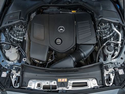 Used 2024 Mercedes-Benz C 300 4MATIC Sedan image 19