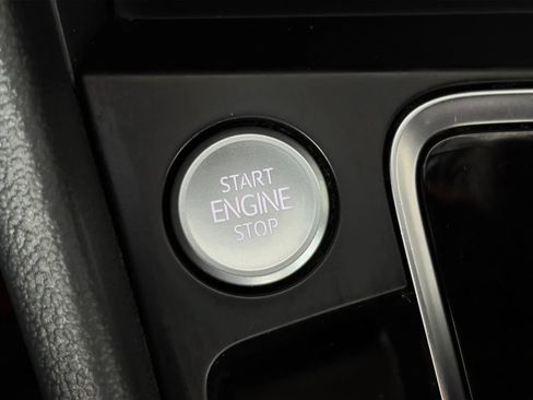 Used 2019 Volkswagen Jetta R-Line FWD image 26