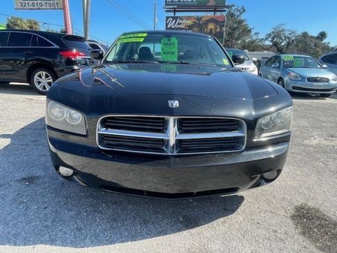 Used 2010 Dodge Charger SXT image 2