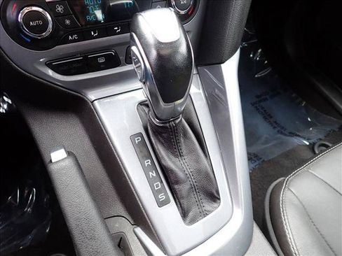 Used 2014 Ford Focus Titanium FWD image 17