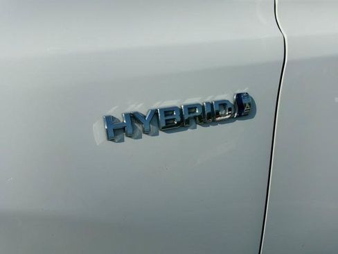 Used 2017 Toyota RAV4 XLE w/ Carpet Mat Package AWD/4WD image 3