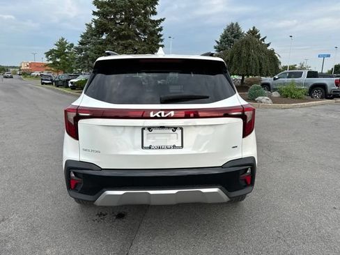 Used 2024 Kia Seltos S AWD/4WD image 4
