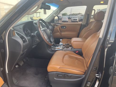 Used 2017 INFINITI QX80 Signature Edition image 9