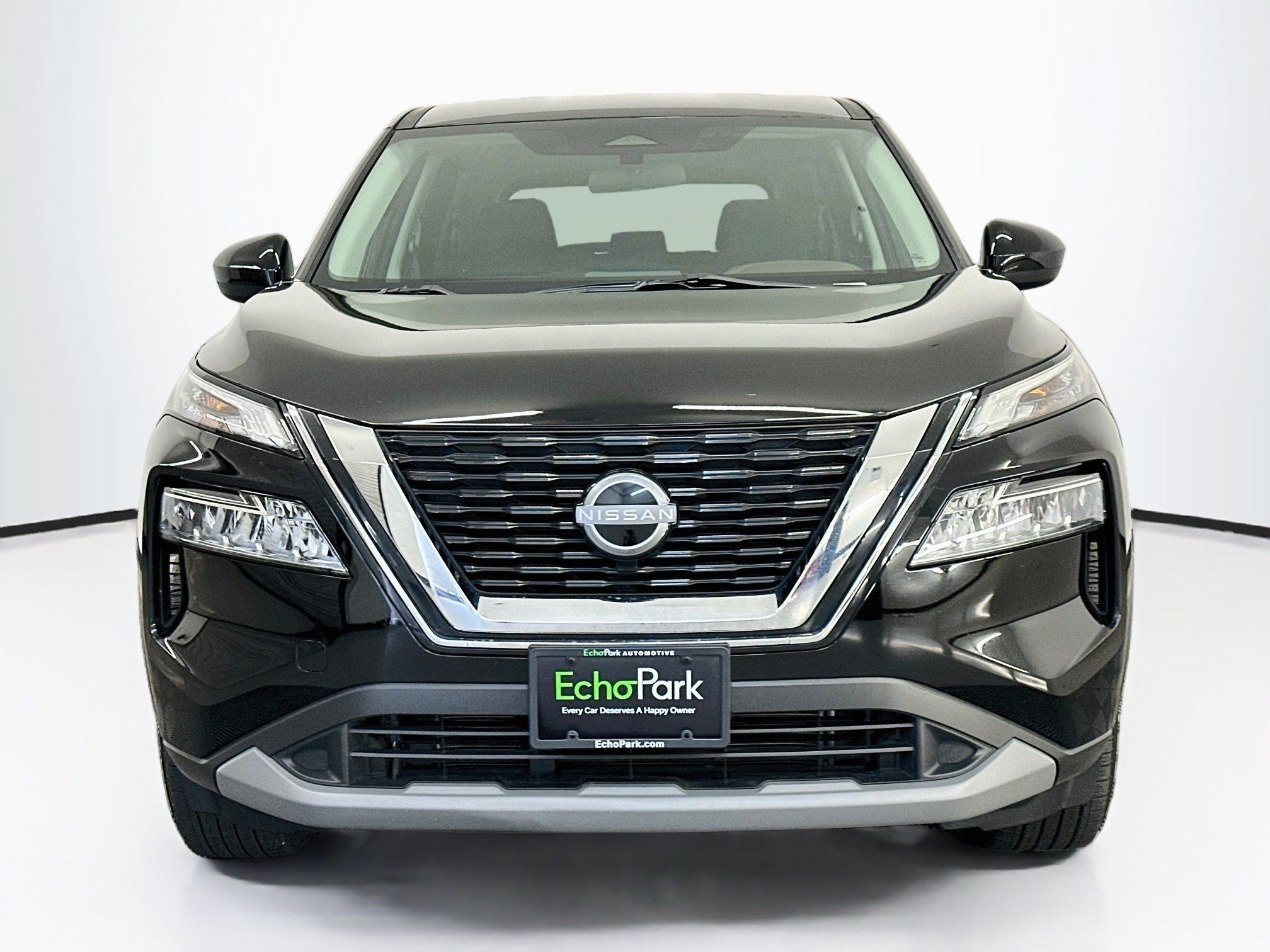 Used 2023 Nissan Rogue SV AWD/4WD image 2