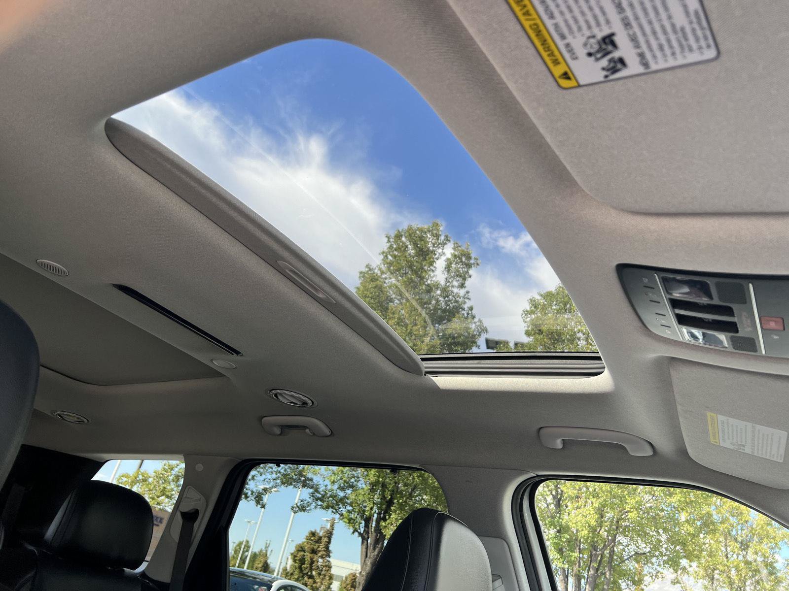 Certified 2026 Hyundai Palisade Limited AWD/4WD image 10