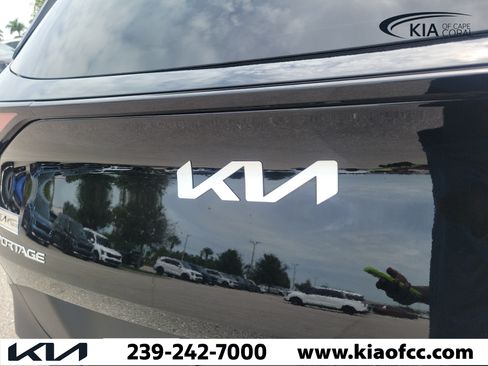Certified 2025 Kia Sportage EX w/ Premium Package FWD image 10