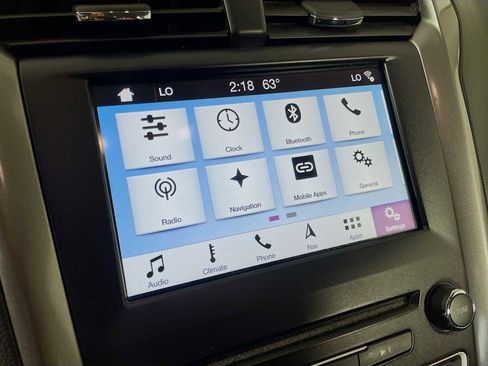Used 2018 Ford Fusion SE w/ Fusion SE Technology Package FWD image 13