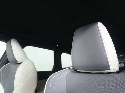 New 2026 BMW X1 xDrive28i w/ Technology Package image 14