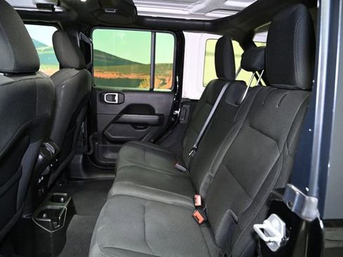 Used 2021 Jeep Wrangler Unlimited Sahara image 47