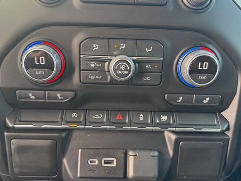 Used 2021 Chevrolet Silverado 1500 RST image 27