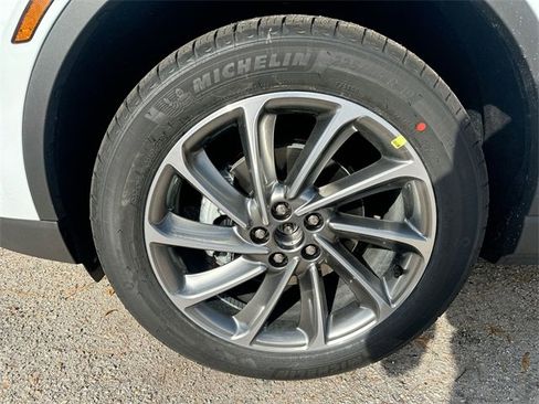 New 2026 Lincoln Corsair Premiere image 10