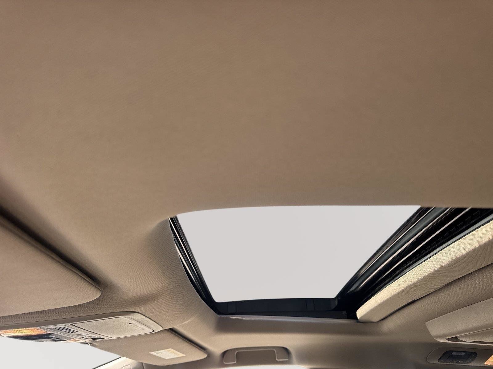 Used 2024 Honda Odyssey Touring image 11