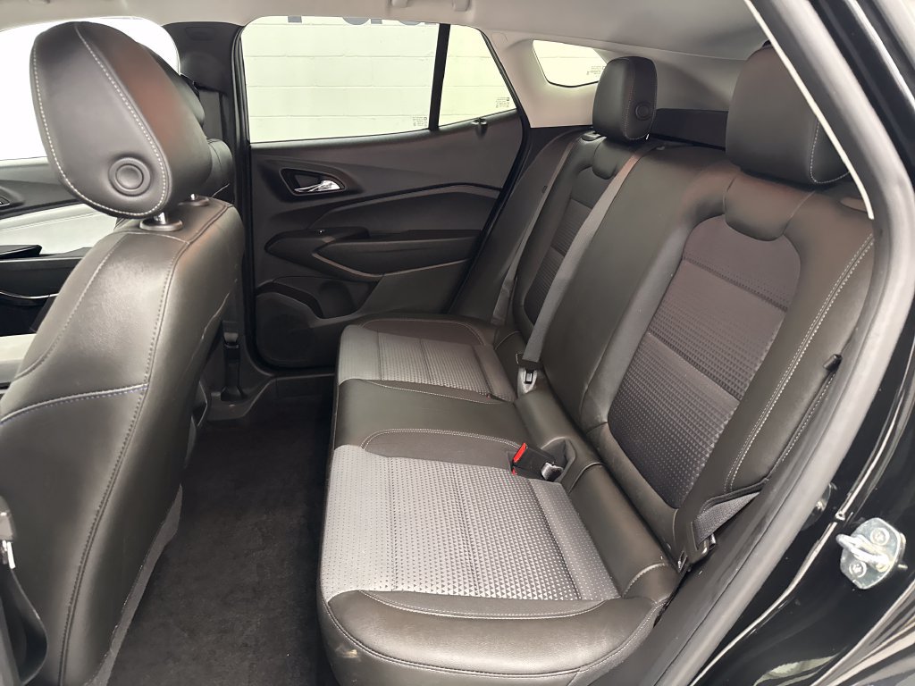 Used 2024 Chevrolet Trax LT w/ Driver Confidence Package FWD image 24