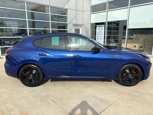 Used 2022 Maserati Levante GT AWD/4WD image 8