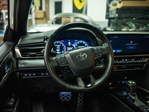 Used 2025 Toyota Camry XSE FWD image 15