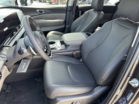 New 2026 Kia Carnival SX FWD image 17
