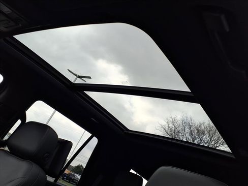 Used 2021 Chevrolet Tahoe LT w/ Rear Media and Nav Package image 14