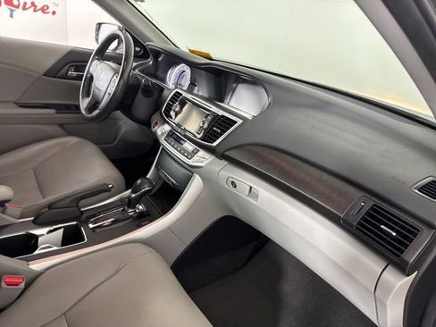 Used 2015 Honda Accord EX-L image 17