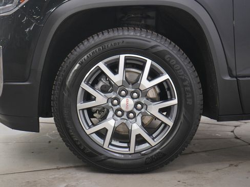 Used 2022 GMC Acadia SLT w/ Preferred Package image 33