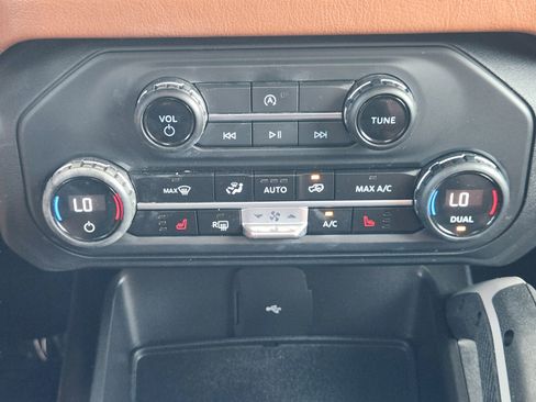 Used 2023 Ford Bronco Outer Banks AWD/4WD image 11