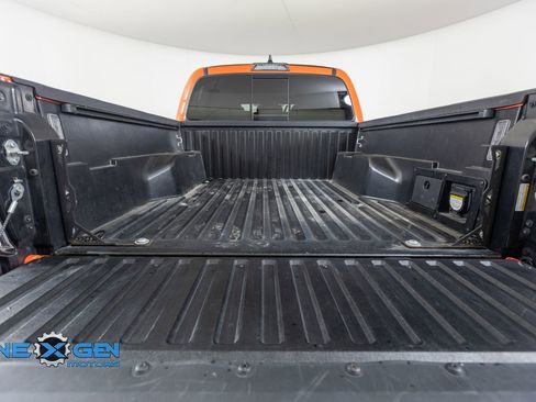 Used 2023 Toyota Tacoma TRD Pro AWD/4WD image 33