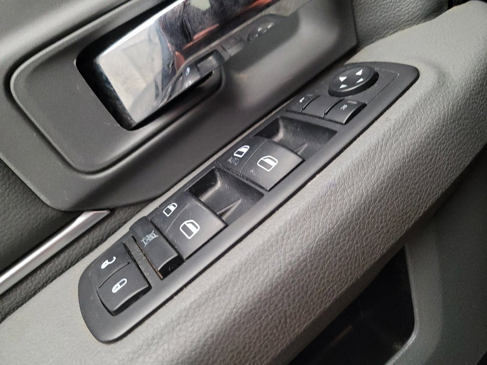 Used 2015 RAM 1500 Big Horn RWD image 27