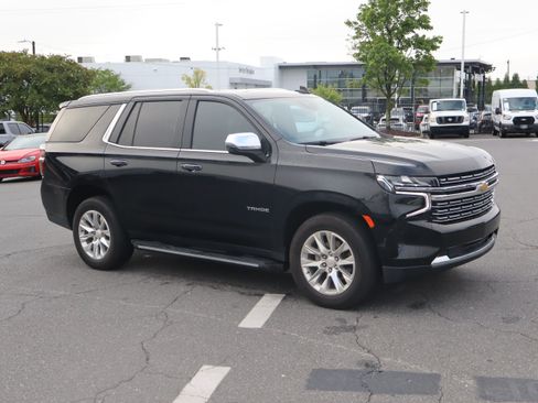 Used 2023 Chevrolet Tahoe Premier w/ Premium Package 2 AWD/4WD image 14