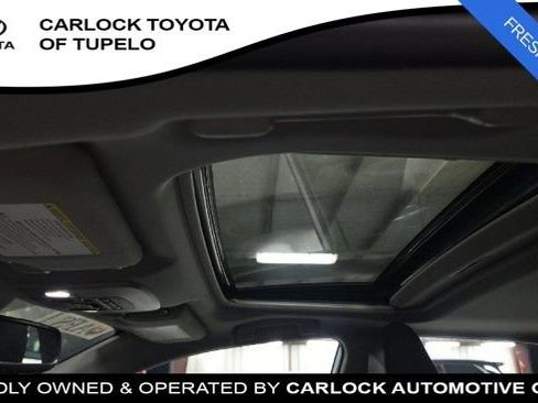 Used 2023 Toyota Camry SE image 14