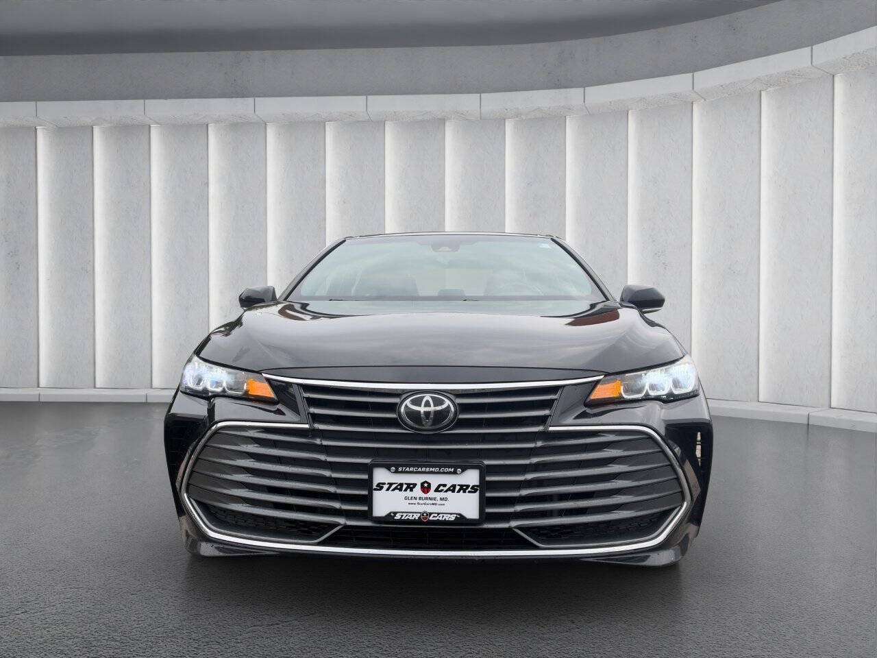 Used 2019 Toyota Avalon XLE w/ Moonroof Package FWD image 8