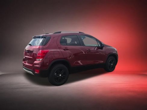 Used 2022 Chevrolet Trax LT w/ LT Convenience Package AWD/4WD image 8