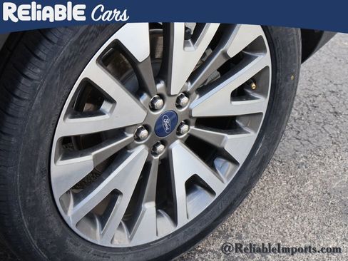 Used 2021 Ford Escape Titanium w/ Class II Trailer Tow Package image 24