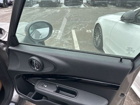 Used 2019 MINI Cooper Clubman S image 18