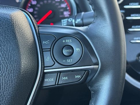 Used 2018 Toyota Camry XSE image 26