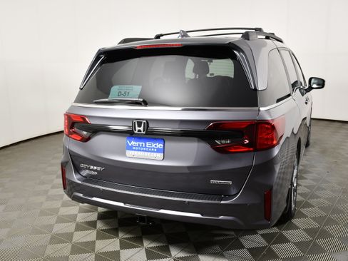 Certified 2025 Honda Odyssey Touring image 7