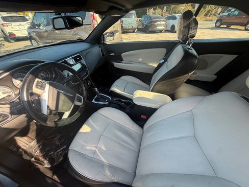 Used 2012 Chrysler 200 Limited image 9