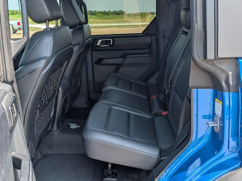 Used 2025 Ford Bronco Badlands AWD/4WD image 28