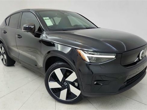 Used 2023 Volvo C40 P8 Recharge Ultimate image 1