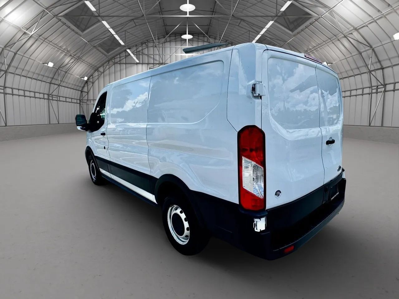 Used 2020 Ford Transit 150 Low Roof RWD image 5