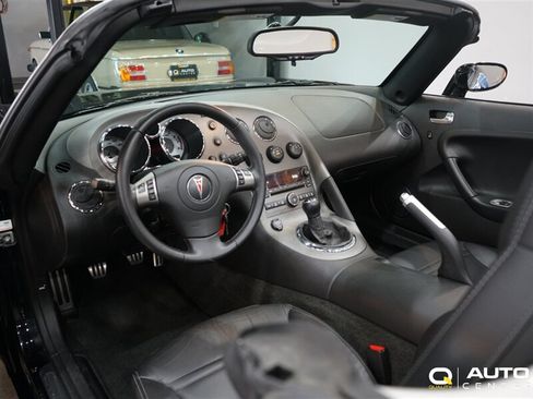 Used 2008 Pontiac Solstice GXP RWD image 18