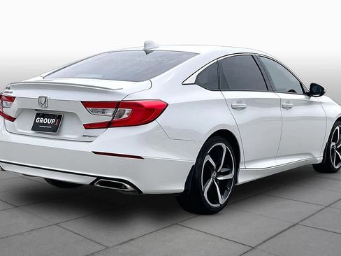 Used 2018 Honda Accord Sport image 13