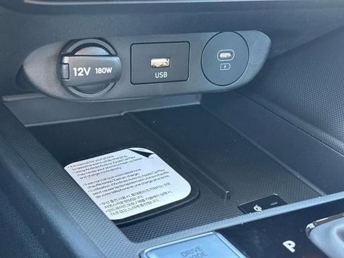 New 2026 Hyundai Elantra Limited image 14