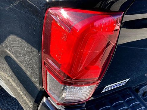 Used 2019 Toyota Tacoma TRD Sport image 34