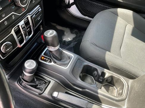 Used 2021 Jeep Wrangler Unlimited Sport AWD/4WD image 15