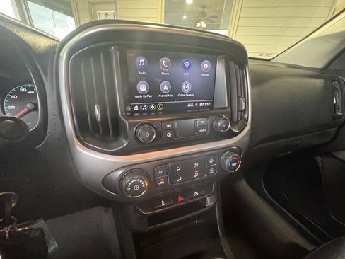 Used 2022 Chevrolet Colorado LT w/ LT Convenience Package image 16