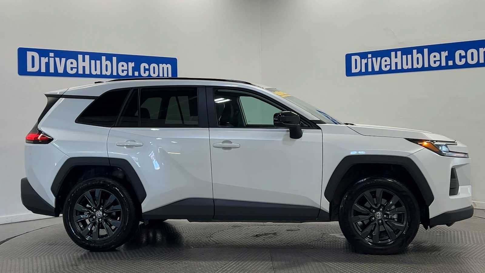 Used 2026 Toyota RAV4 XLE Premium AWD/4WD image 9
