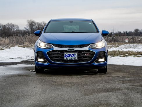 Used 2019 Chevrolet Cruze LT w/ Convenience Package image 5