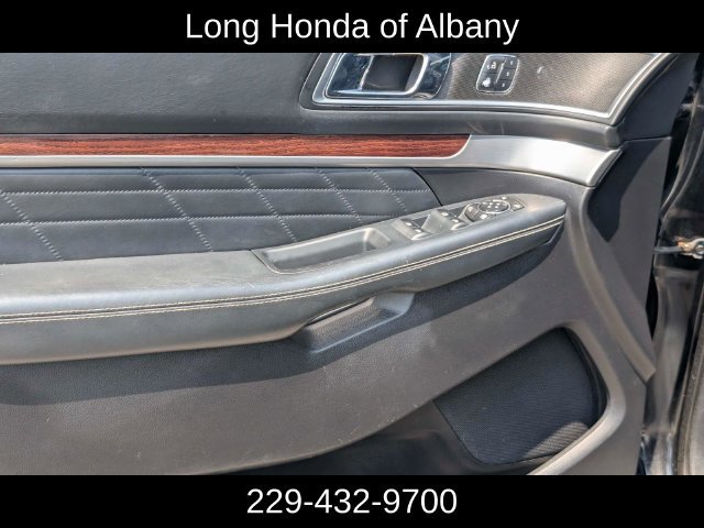 Used 2017 Ford Explorer Platinum AWD/4WD image 12