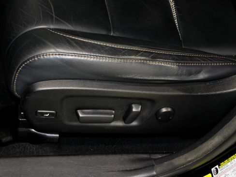 Used 2017 Toyota Highlander XLE image 19