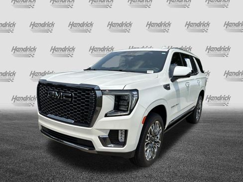 Used 2024 GMC Yukon Denali Ultimate AWD/4WD image 5